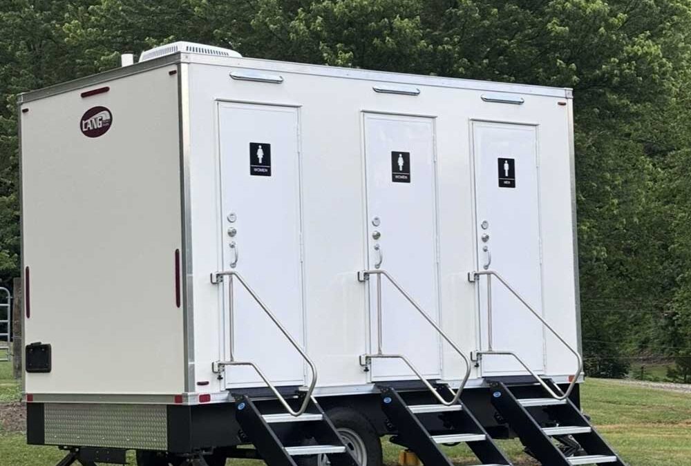 Luxury Bathroom Trailers