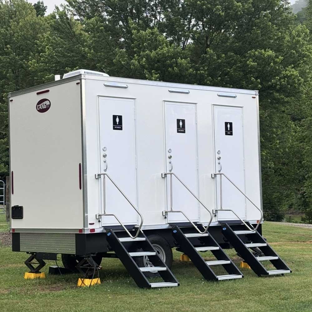 Luxury Bathroom Trailers